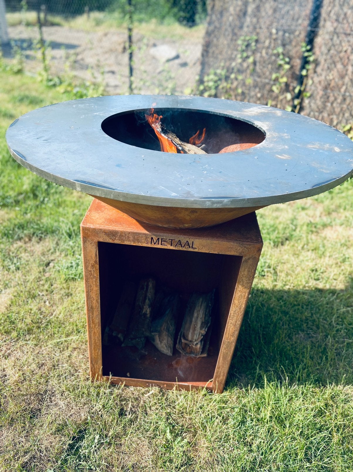Plancha BBQ, Tuin en Terras, Houtskoolbarbecues, Ophalen, Zo goed als nieuw