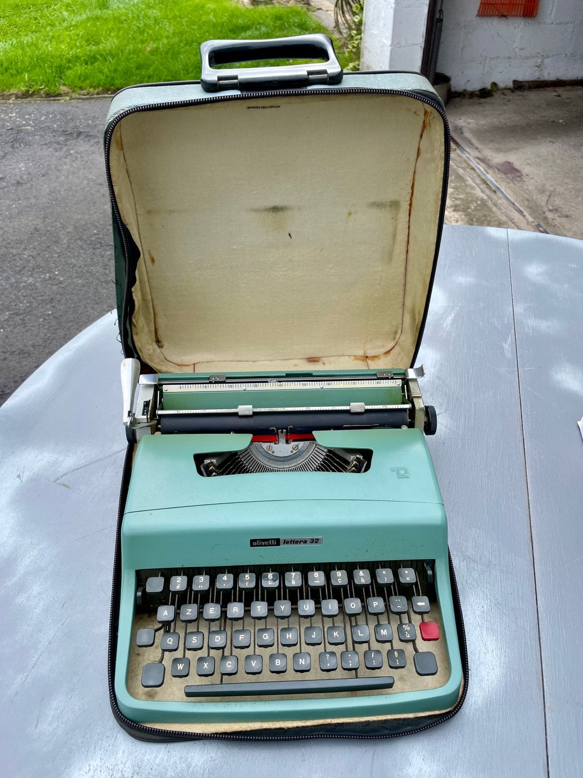 Machine à écrire vintage Olivetti Lettera 3, Antiquités & Art, Enlèvement