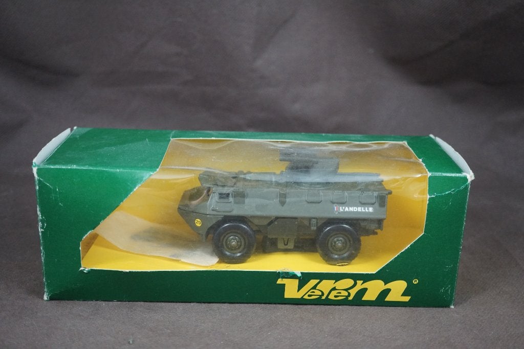 Verem / Solido Saviem VAB 4x4 pantserwagen - 1/50 - TOP, Hobby en Vrije tijd, Ophalen of Verzenden