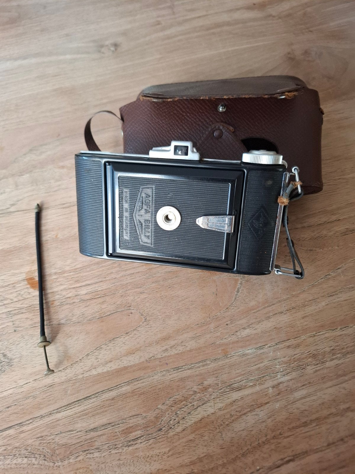 Agfa Billy vintage klapcamera met originele lederen tas, Ophalen