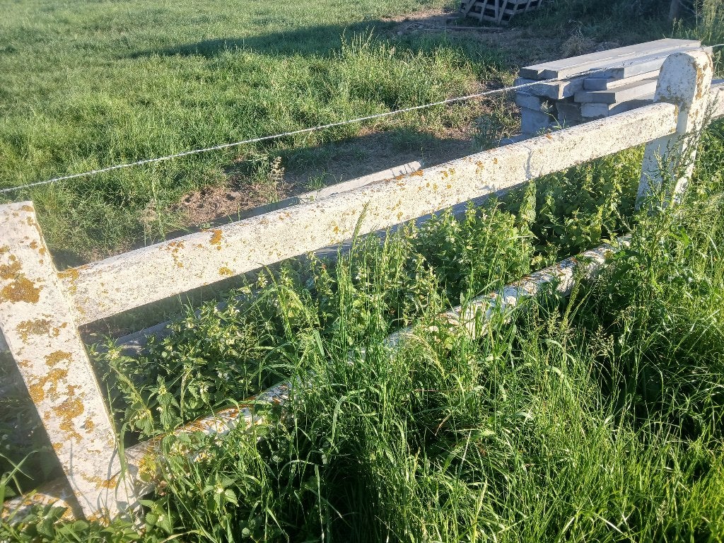 Beton balken voor in afsluiting, Ophalen of Verzenden, Balken