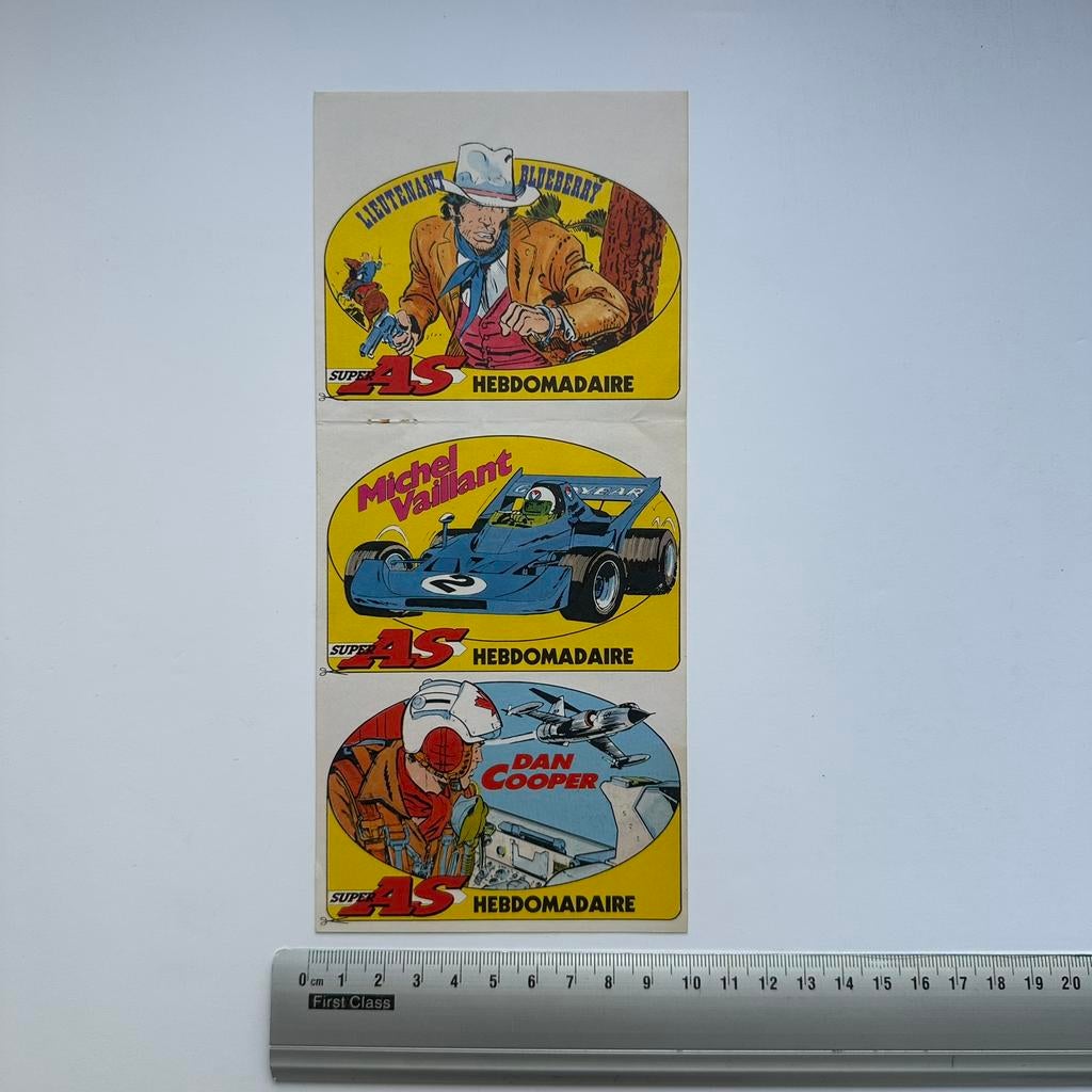 Autocollants Blueberry, Michel Vaillant, Dan Cooper Super AS, Verzamelen, Verzenden, Overige figuren, Zo goed als nieuw, Plaatje, Poster of Sticker