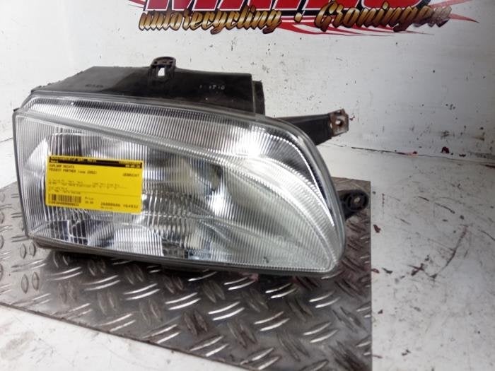 Koplamp rechts van een Peugeot Partner, Gebruikt, -, -, -