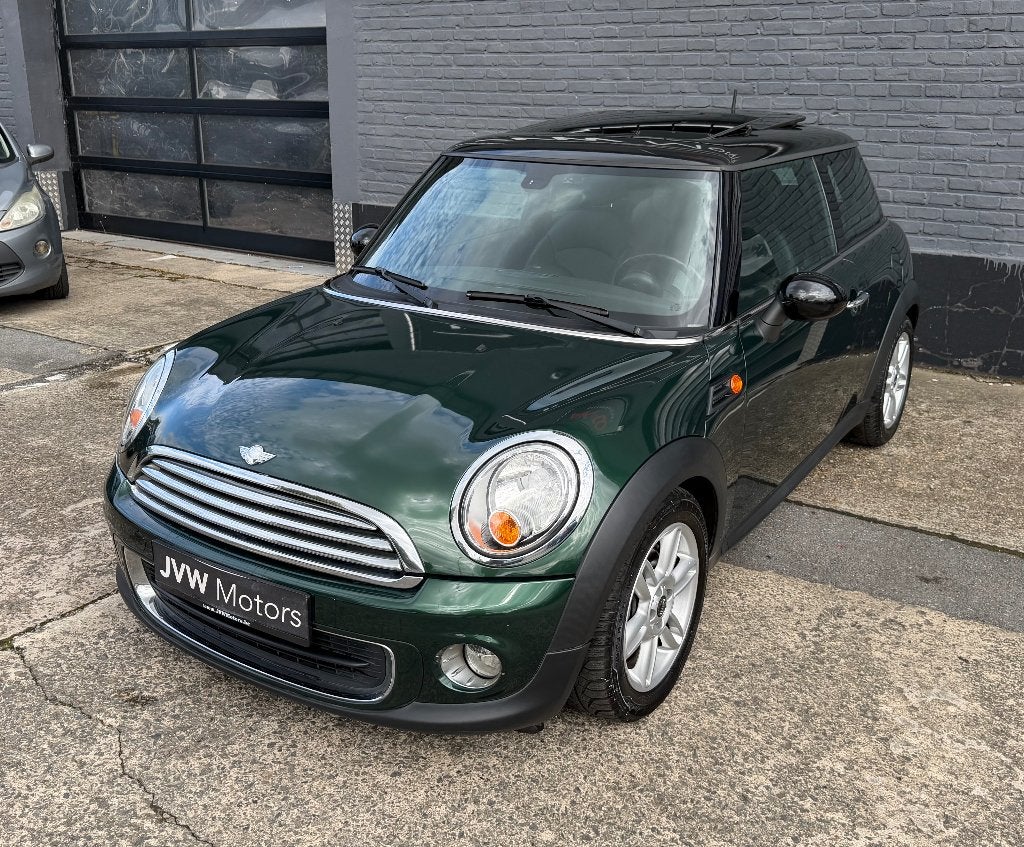 MINI One 1.6i * Automaat * 2011 * 82dKM * Pano, Auto's, Zwart, 4 cilinders, Leder, Bedrijf