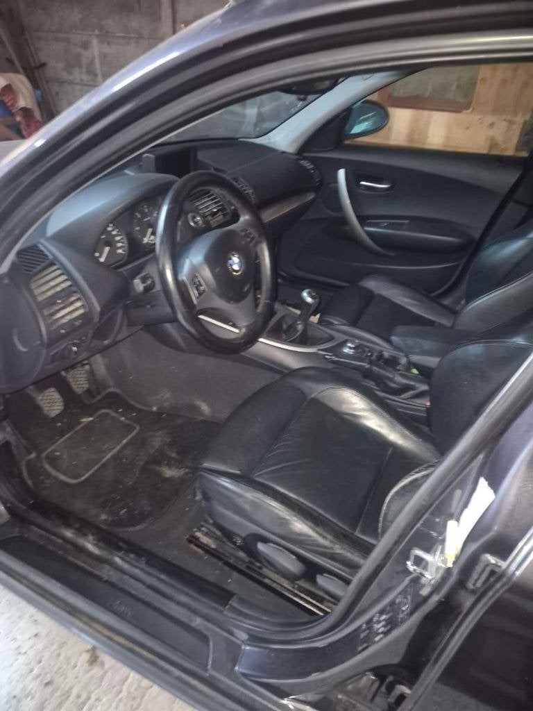 BMW série 1    120 D 2004  à remettre en route, Zwart, Leder, 5 deurs, Particulier
