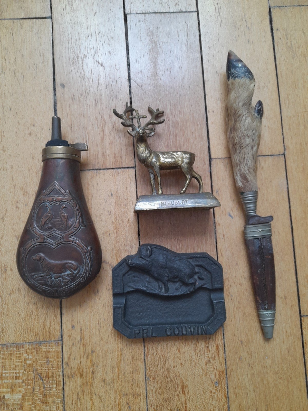 Tonneau à poudre à canon, couteau de chasse avec fourreau, c, Antiquités & Art, Enlèvement