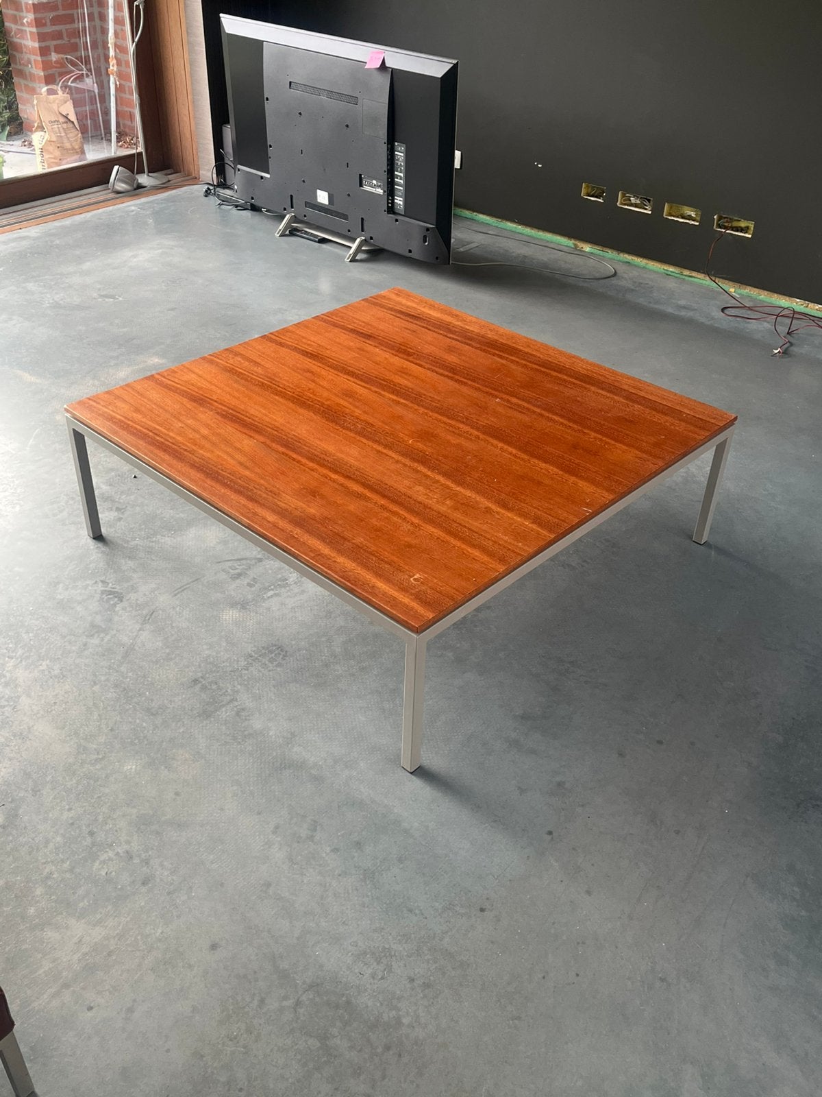 Salontafel staal en hout, Ophalen, Zo goed als nieuw, Vierkant
