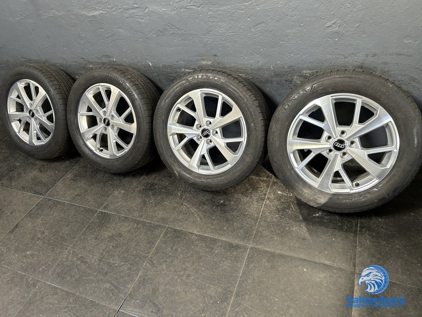 Originele Audi Q3 F3 83A 18 inch velgen 5x112 zomerbanden 23, 18 inch, Gebruikt, -, -