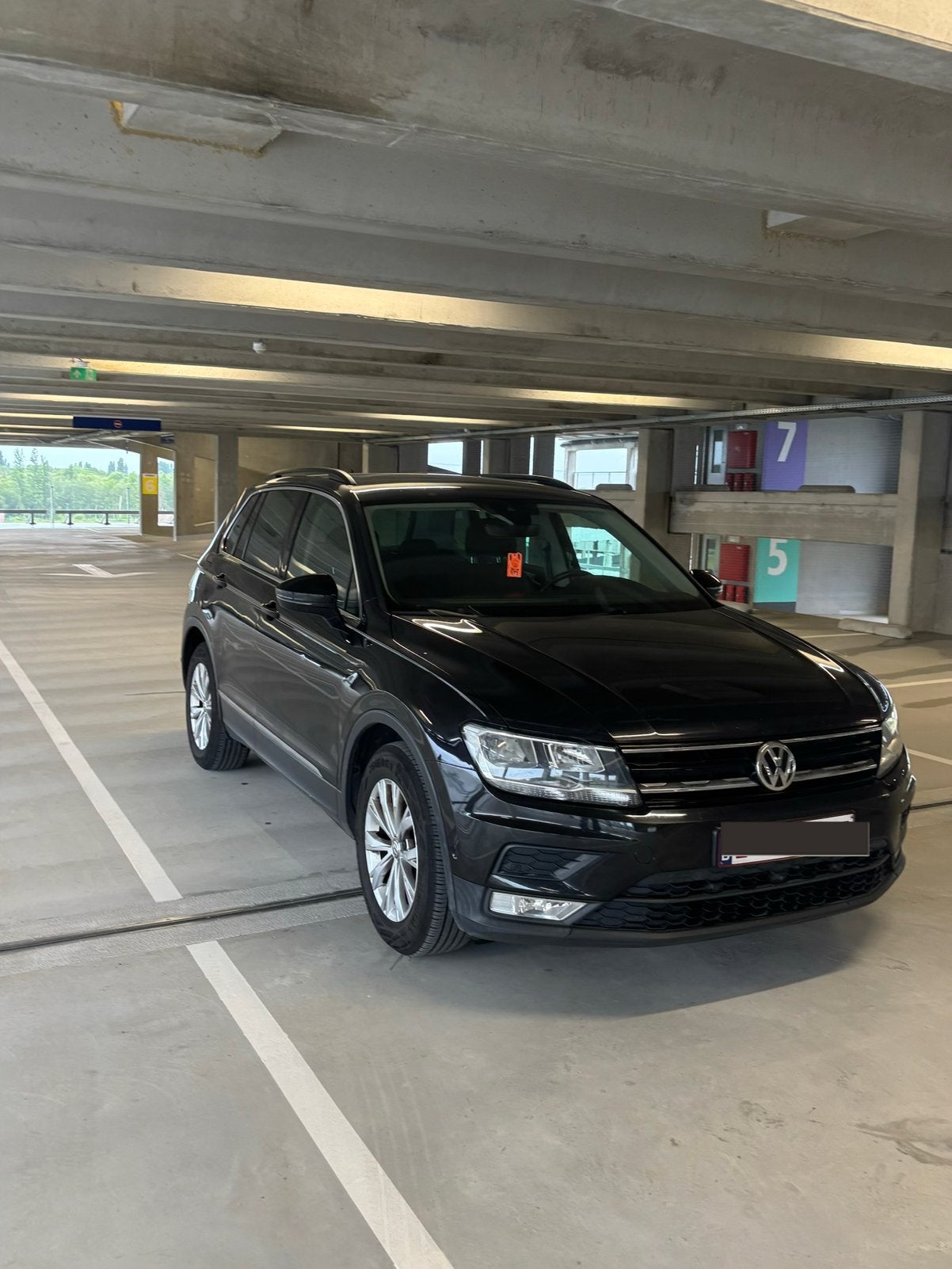 Volkswagen Tiguan 1.4 TSI 2017, Auto's, Euro 6, Zwart, Handgeschakeld, 5 deurs