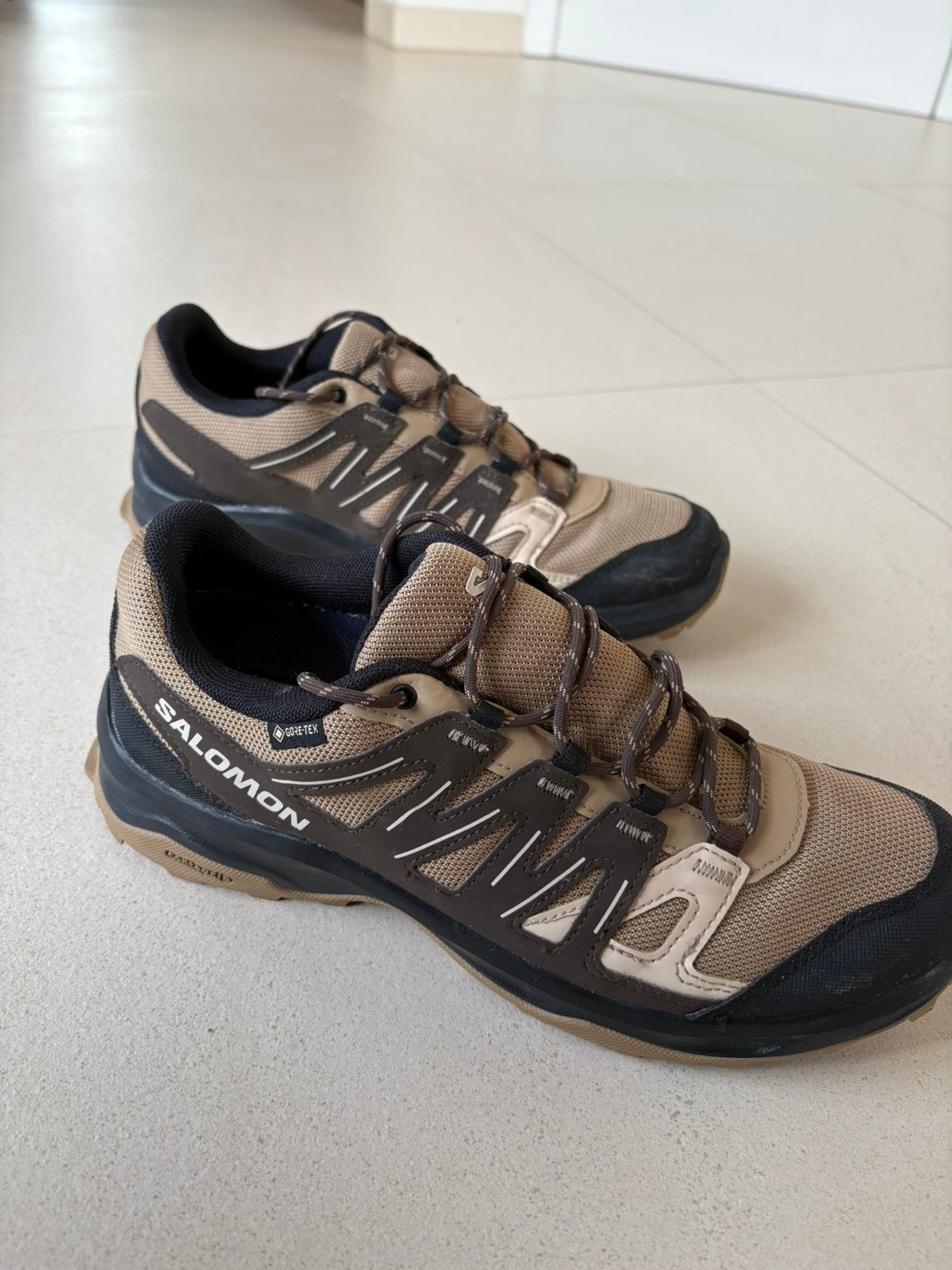 Salomon GTX maat 41/42, Ophalen, Zo goed als nieuw