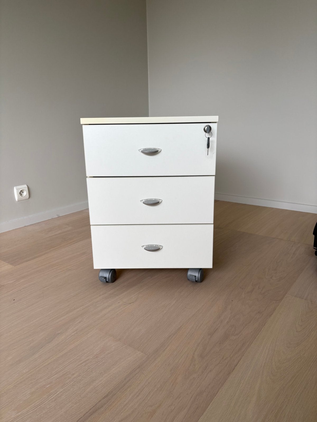 Klein bureaukastje, Ophalen, Minder dan 50 cm, Gebruikt, 3 of 4 laden