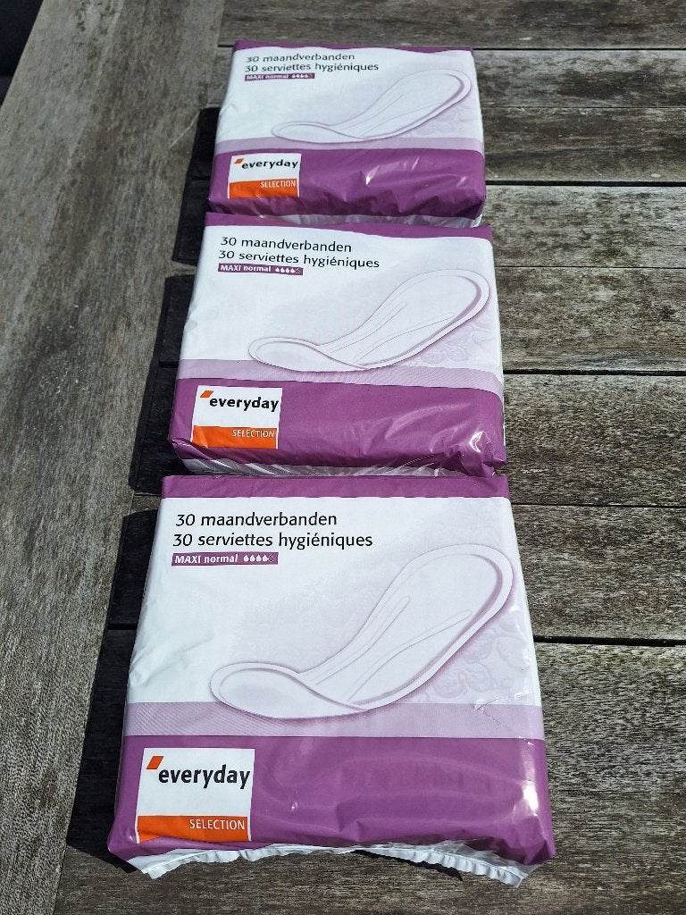 Maandverband everyday, Ophalen, Nieuw