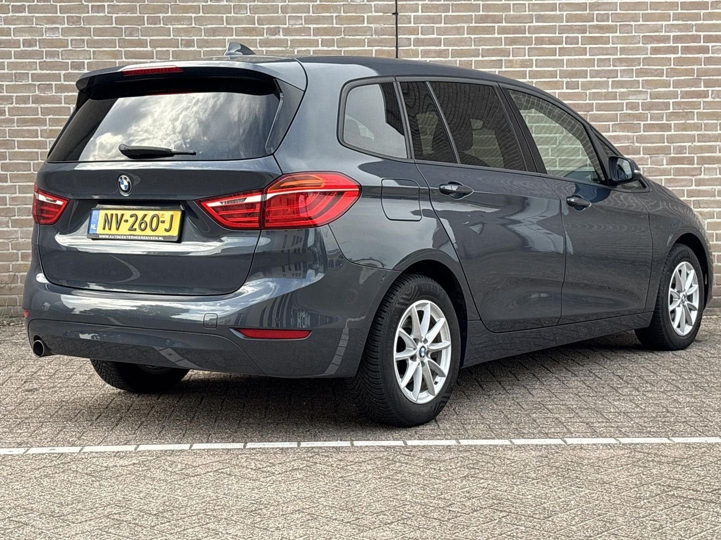 BMW 214 Gran Tourer 2-serie 214d Executive | APK 06-2027 | C, Autos, BMW, Argent ou Gris, Entreprise, Boîte manuelle, Diesel