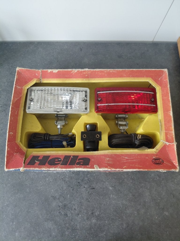 NOS Set Hella NES Mistlampen Oldtimer VW Volvo BMW, Verzenden, Nieuw, Overige automerken