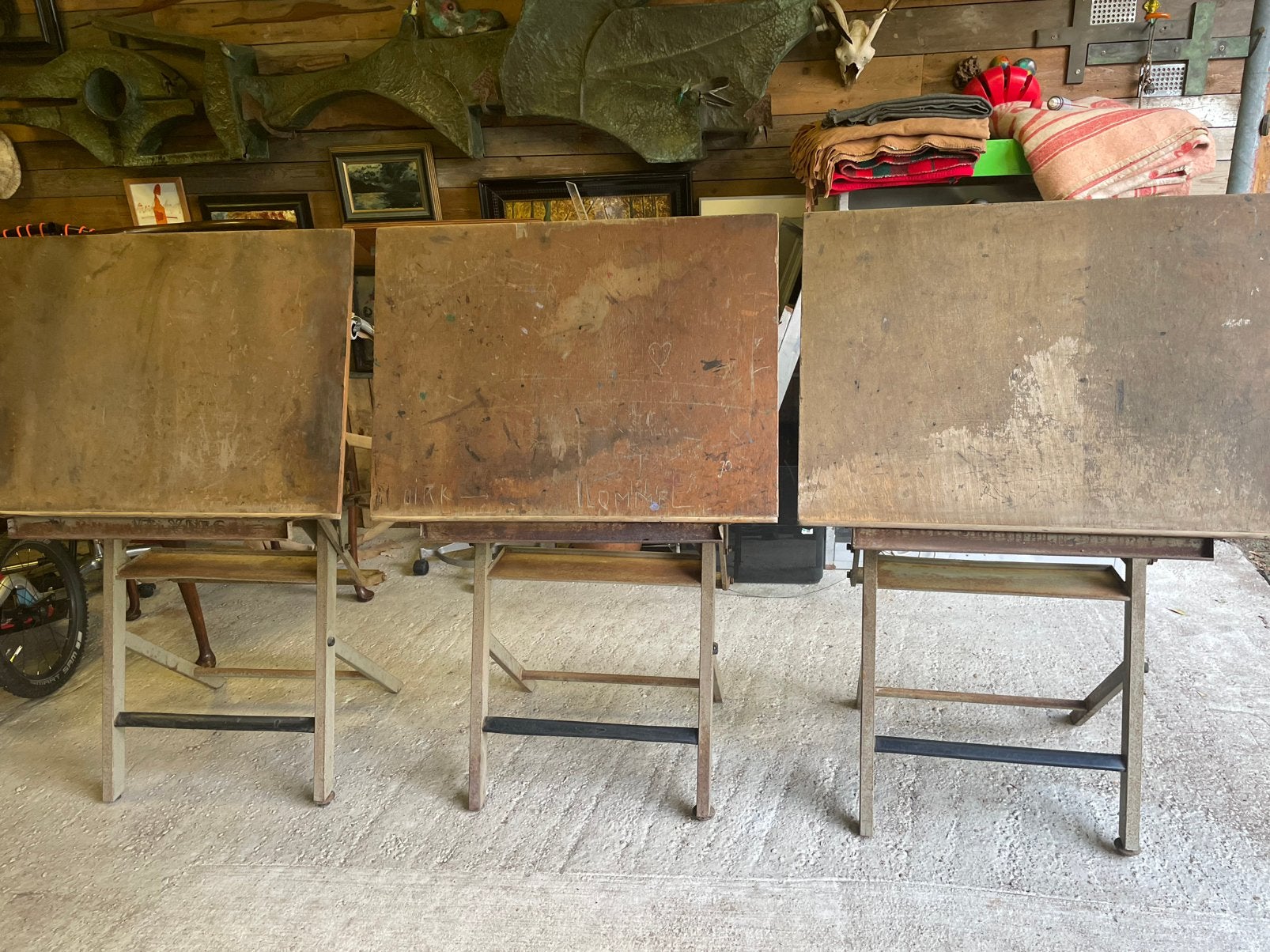 3 tables à dessin pour enfants, fond 90x66,80 cm, Enlèvement, Utilisé