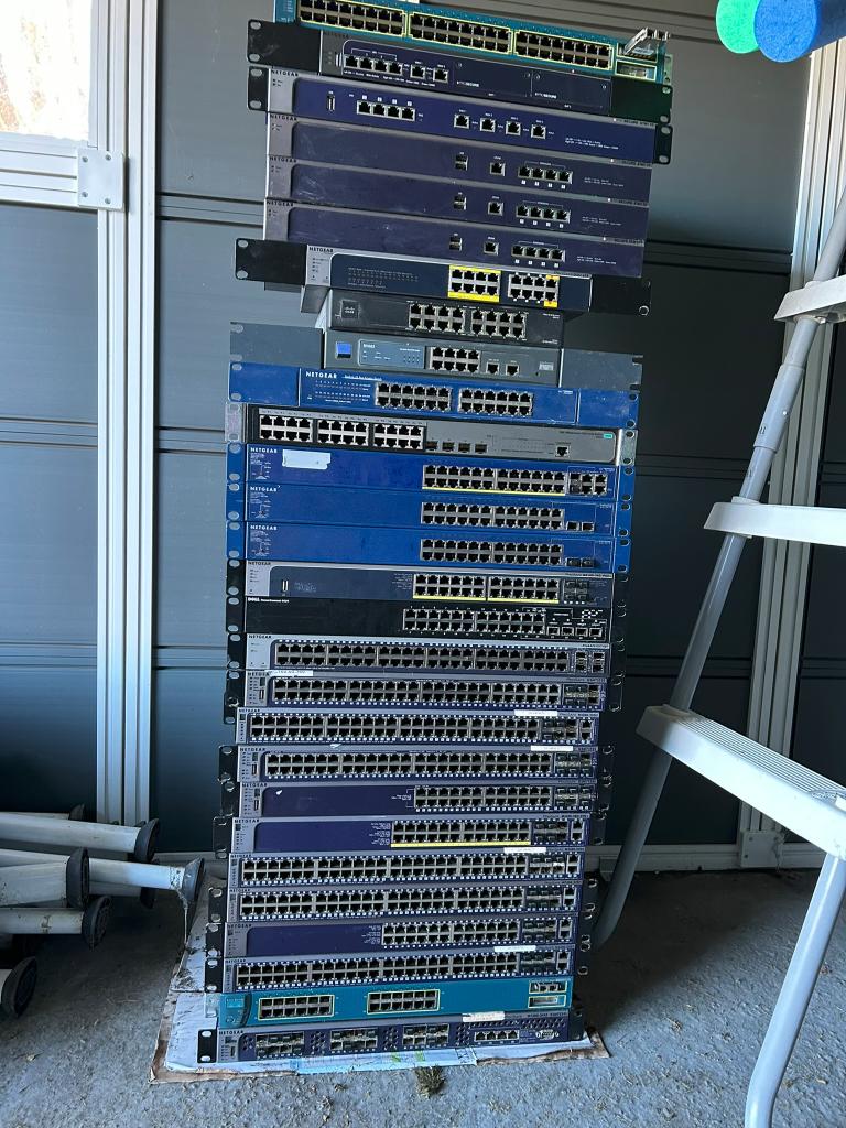 Professionele netwerk- en datacenterswitches + STM/UTM, Computers en Software, Netwerk switches, Ophalen, Gebruikt