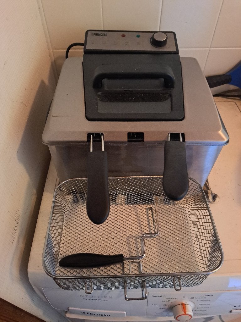 Friteuse, 4 liter of meer, Ophalen, Zo goed als nieuw, Uitneembare binnenpan
