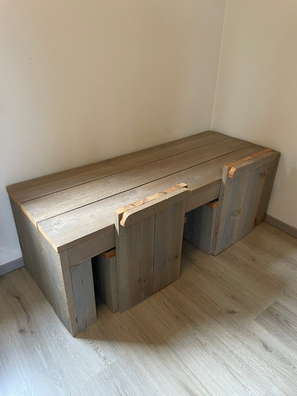 Speelgoedtafel steigerhout, Ophalen, Zo goed als nieuw