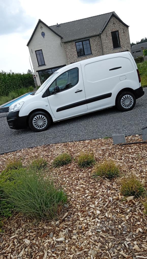 Peugeot partner 1.6 HDI ,2017 ,89000 km ,2 pers, Bedrijf, Diesel, Airbags, Te koop
