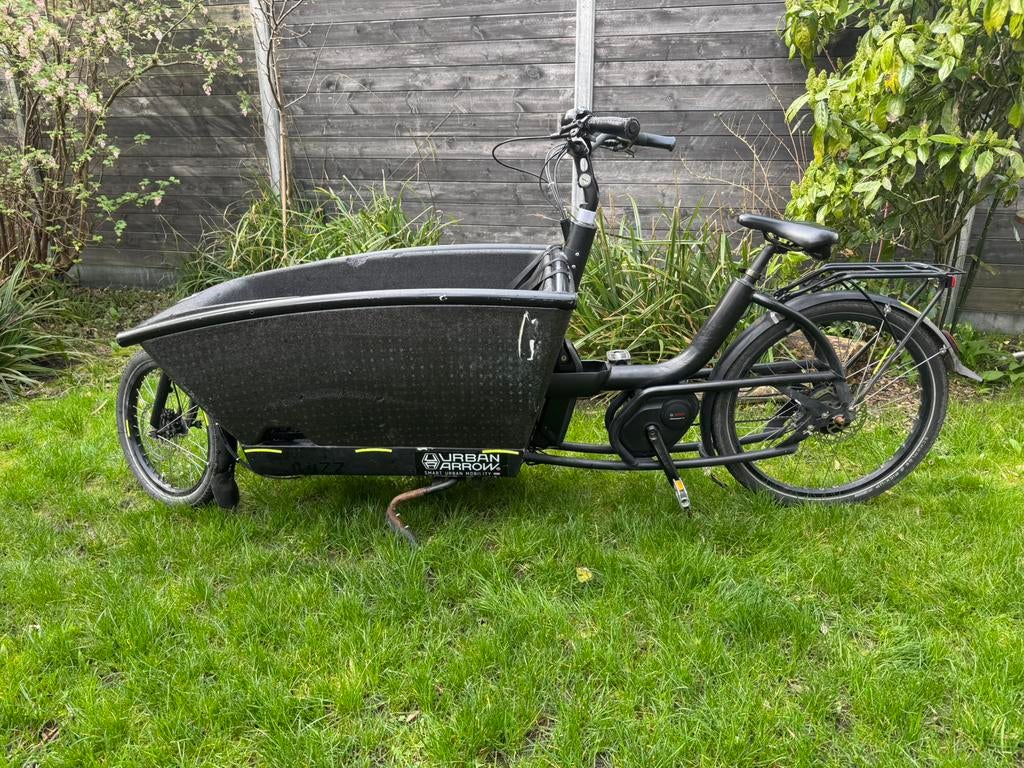 Urban Arrow Family elektrische bakfiets, extra zitje, Ophalen, Zo goed als nieuw, 3 kinderen