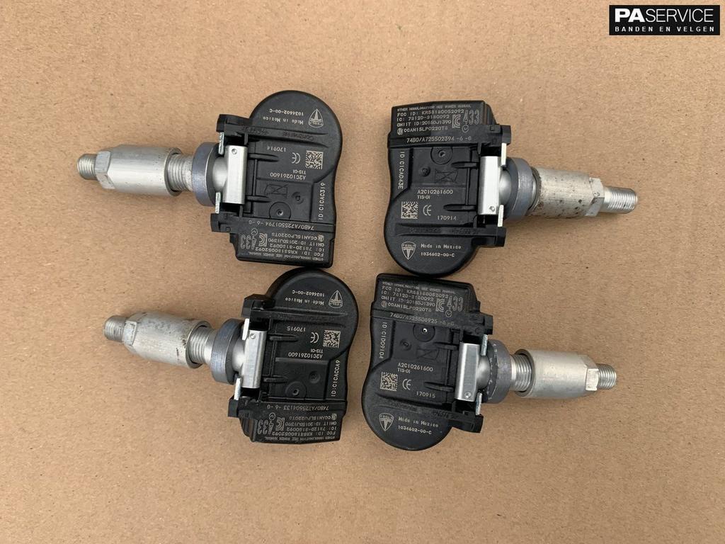 4x Originele Tesla Model S TPMS sensoren, Gebruikt, -, -, Ophalen of Verzenden