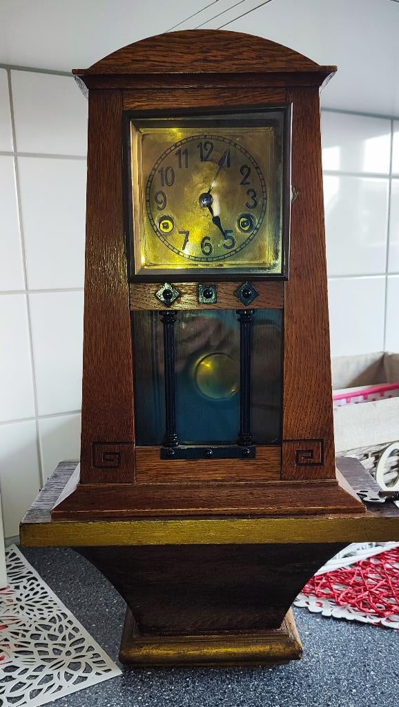 Antieke klok jaren1930 met sleutel en 14 daags, Antiek en Kunst, Antiek | Klokken, Ophalen
