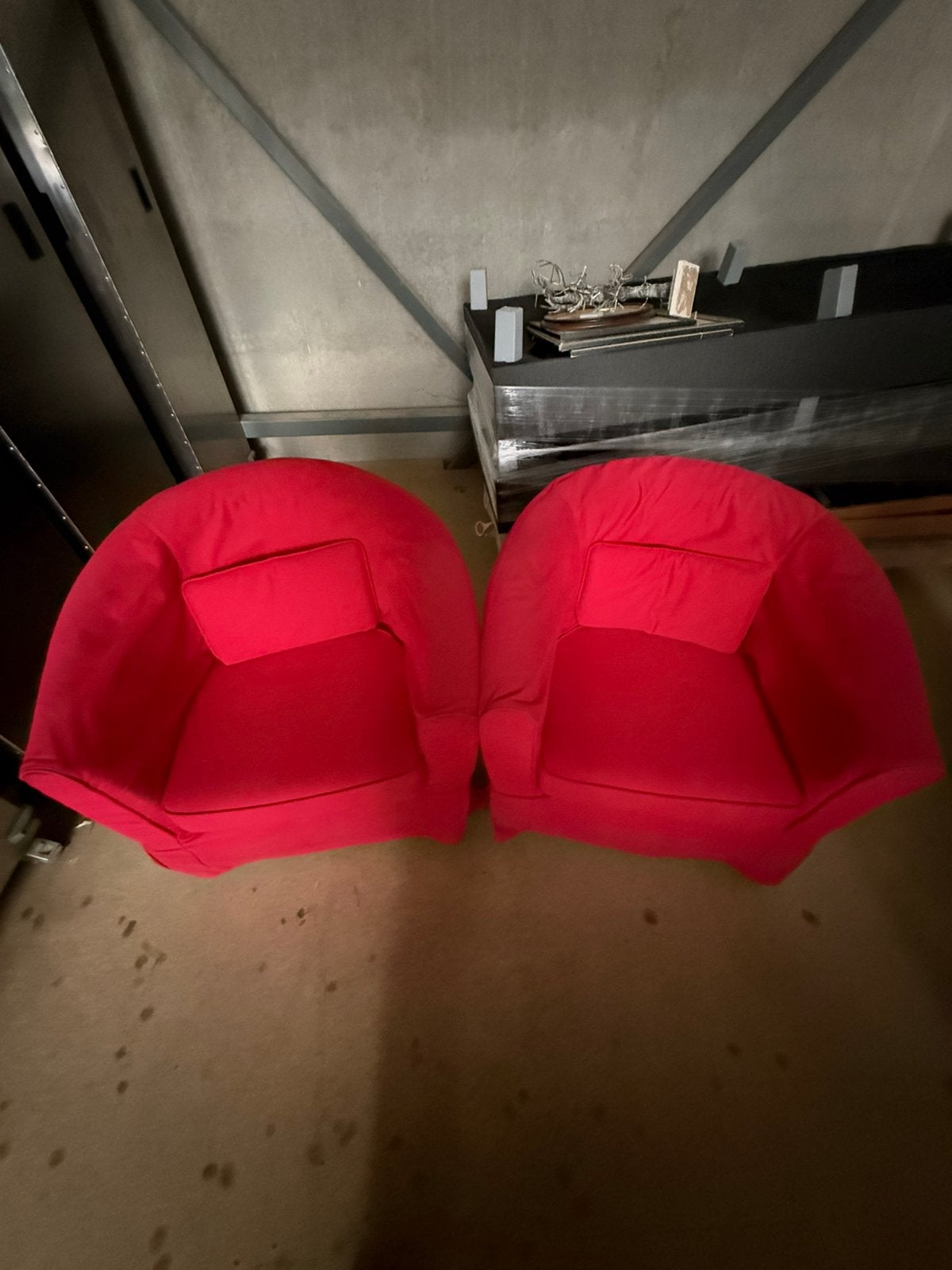 2 Rode stoelen, Ophalen