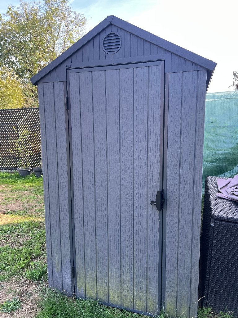 GRATIS Keter Darwin 46 kunststof tuinhuis 125,8x184,5x205 cm, Jardin & Terrasse, Moins de 200 cm, Synthétique, Enlèvement, Utilisé