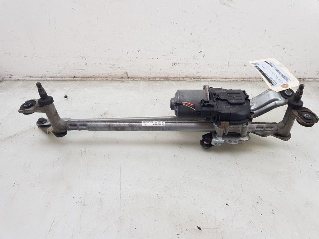 RUITENWISSER MECH + MOTOR Volkswagen Golf VIII (CD1), Robert Bosch AG, Gebruikt, Volkswagen, Robert-Bosch-Allee 1
74232  Abstatt, DE