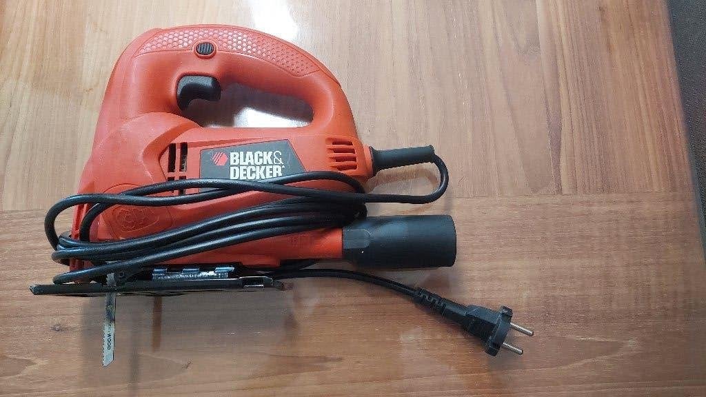 Scie sauteuse Black & Decker, Enlèvement, Utilisé