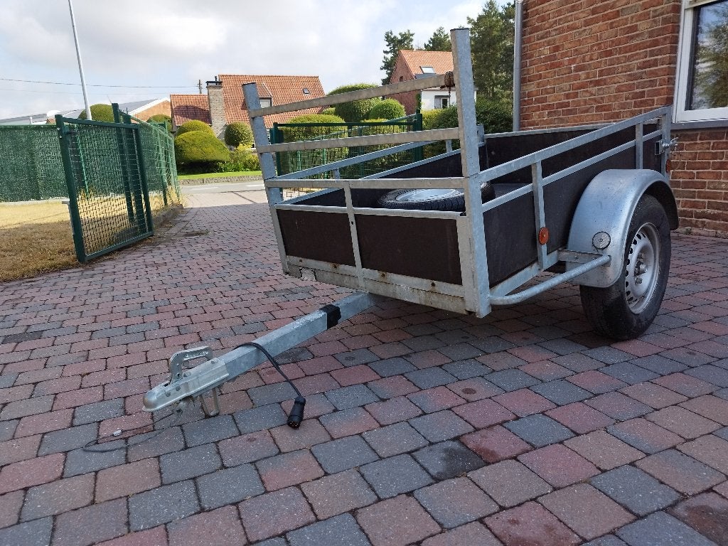 Aanhangwagen, Ophalen, Zo goed als nieuw