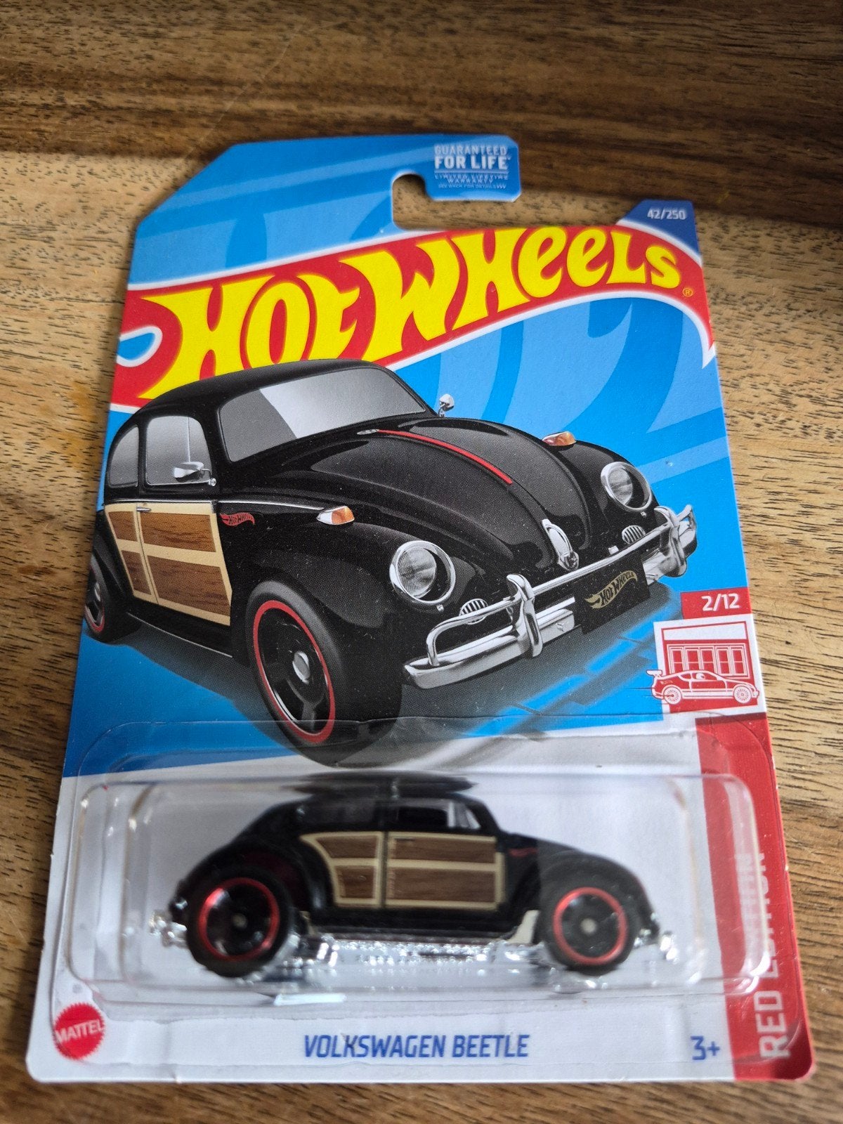 hot wheels target red edition Volkswagen kever, Hobby en Vrije tijd, Modelauto's | 1:50, Ophalen of Verzenden, Nieuw, Auto, Overige merken
