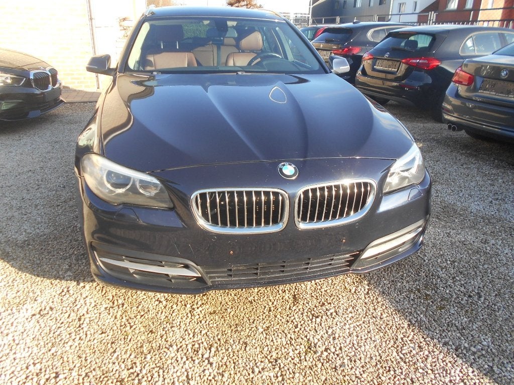 BMW 520D AUTOMAAT 4X4 TOURING EURO6, Cuir, Essai à domicile, Entretenue par le concessionnaire, 5 portes