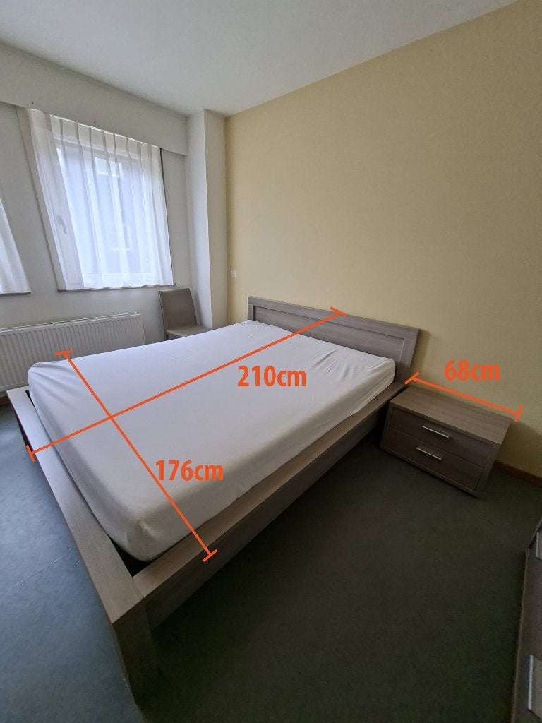 Bed + Kleerkast + nachtkastje + komodekast, Huis en Inrichting, Ophalen, 210 cm, Tweepersoons, Zo goed als nieuw