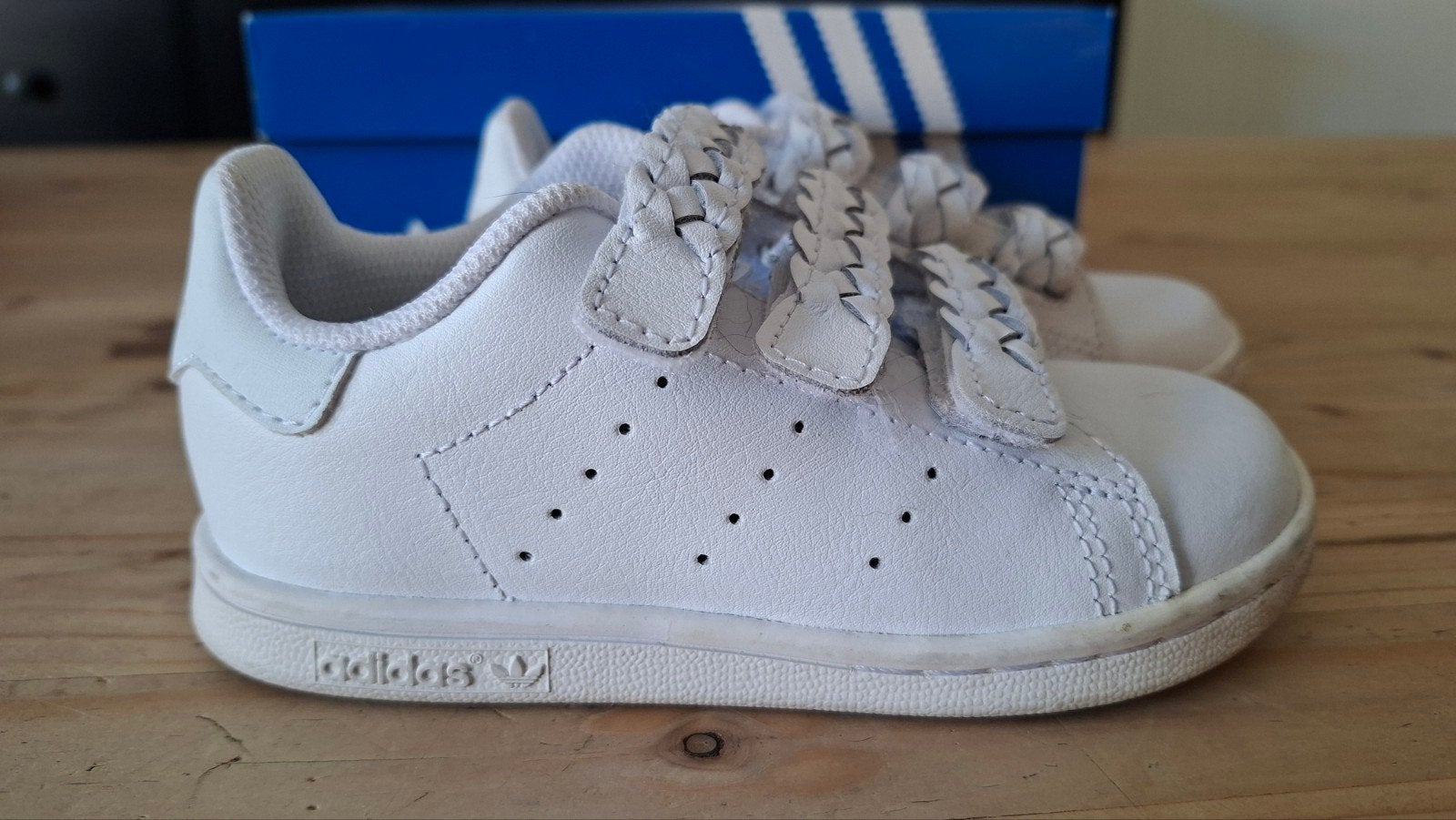 Adidas kinderschoenen sneakers maat 26, Kinderen en Baby's, Kinderkleding | Schoenen en Sokken, Ophalen, Adidas, Schoenen, Zo goed als nieuw