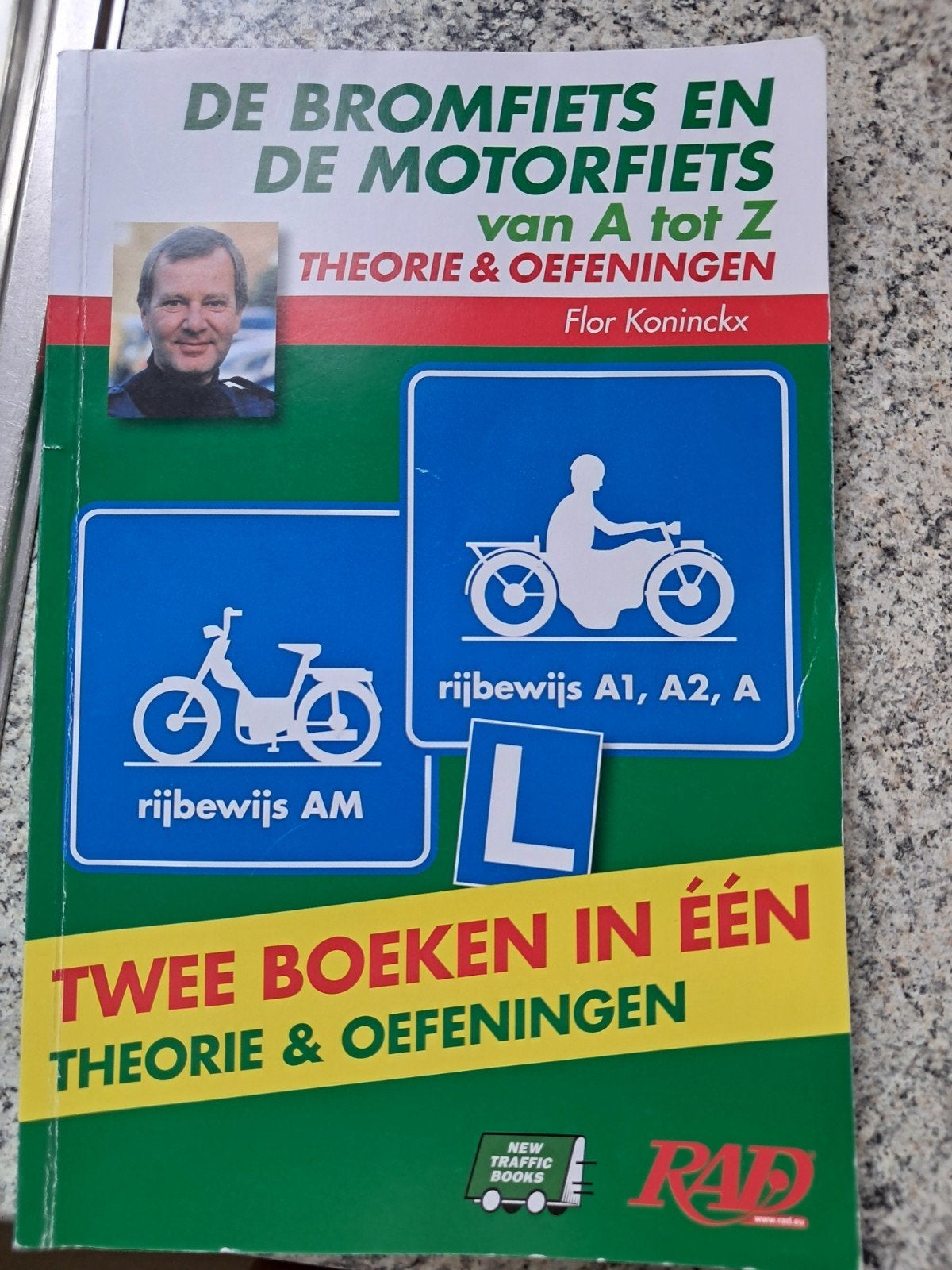 Theorieboek voor brommer en motor, Boeken, Ophalen of Verzenden, Zo goed als nieuw