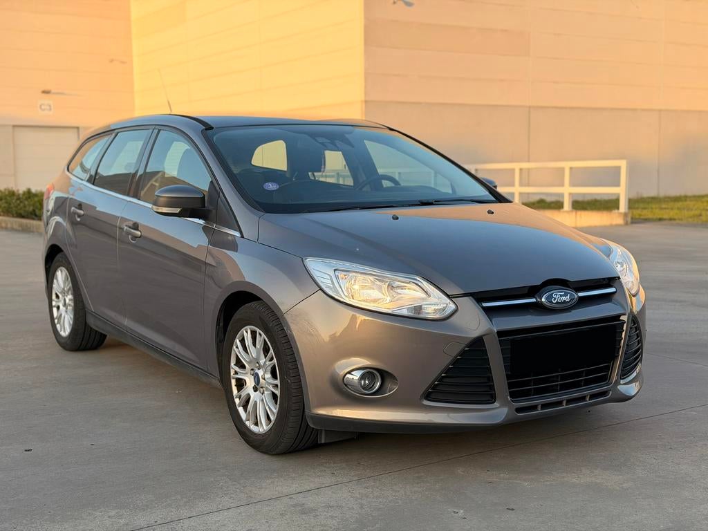 Ford Focus 1.6 Essence full option lez zone ok, Autos, Ford, Focus, Euro 5, Achat, Noir
