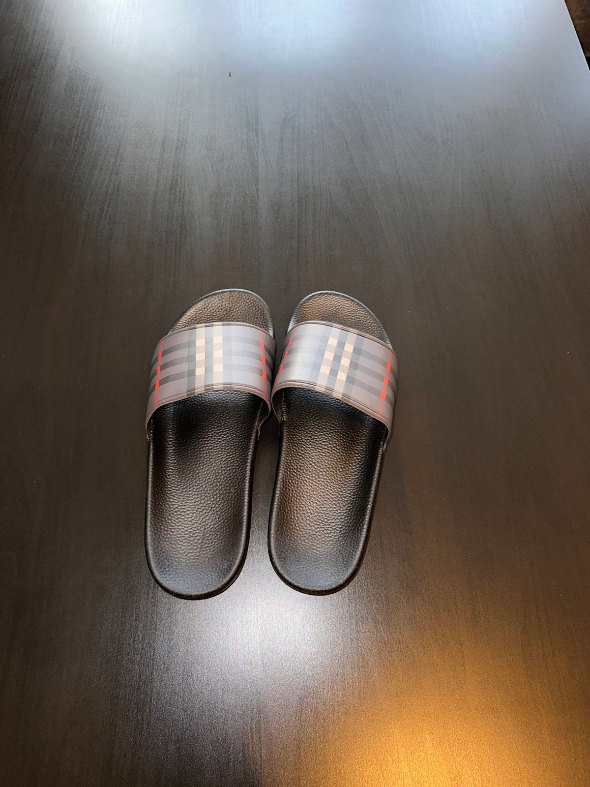 Burberry teenslippers, 41, Verzenden, Nieuw, Sandalen