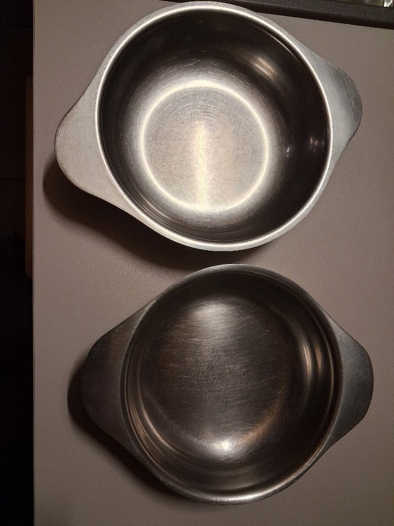 2 plats en inox: 16 cm et 18 cm., Inox, Enlèvement ou Envoi, Comme neuf, Compatible lave-vaisselle