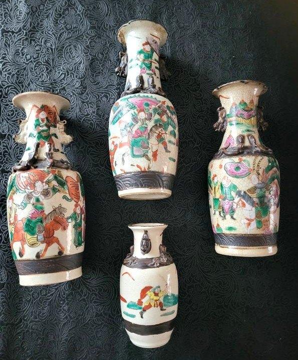 4 vases de NANKIN Chine XIXème, Antiek en Kunst, Verzenden