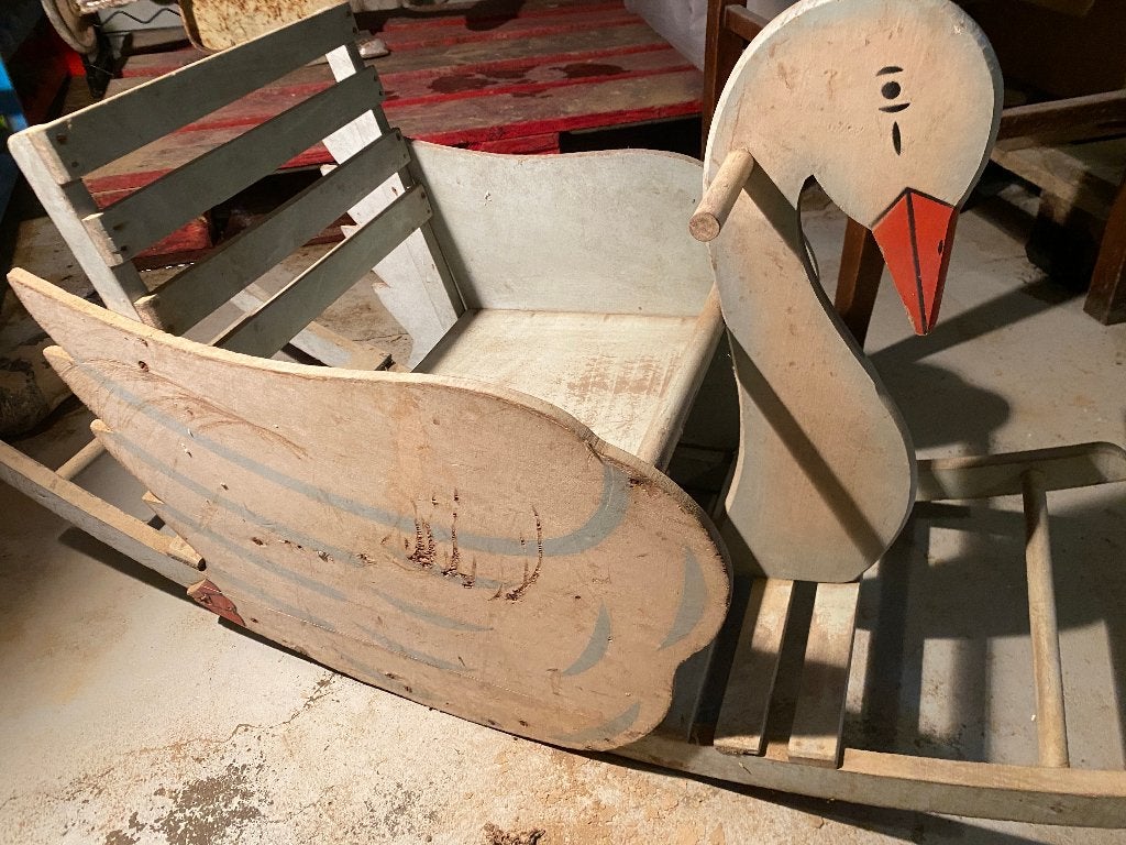 Cygne à bascule en bois années 1950, Enlèvement