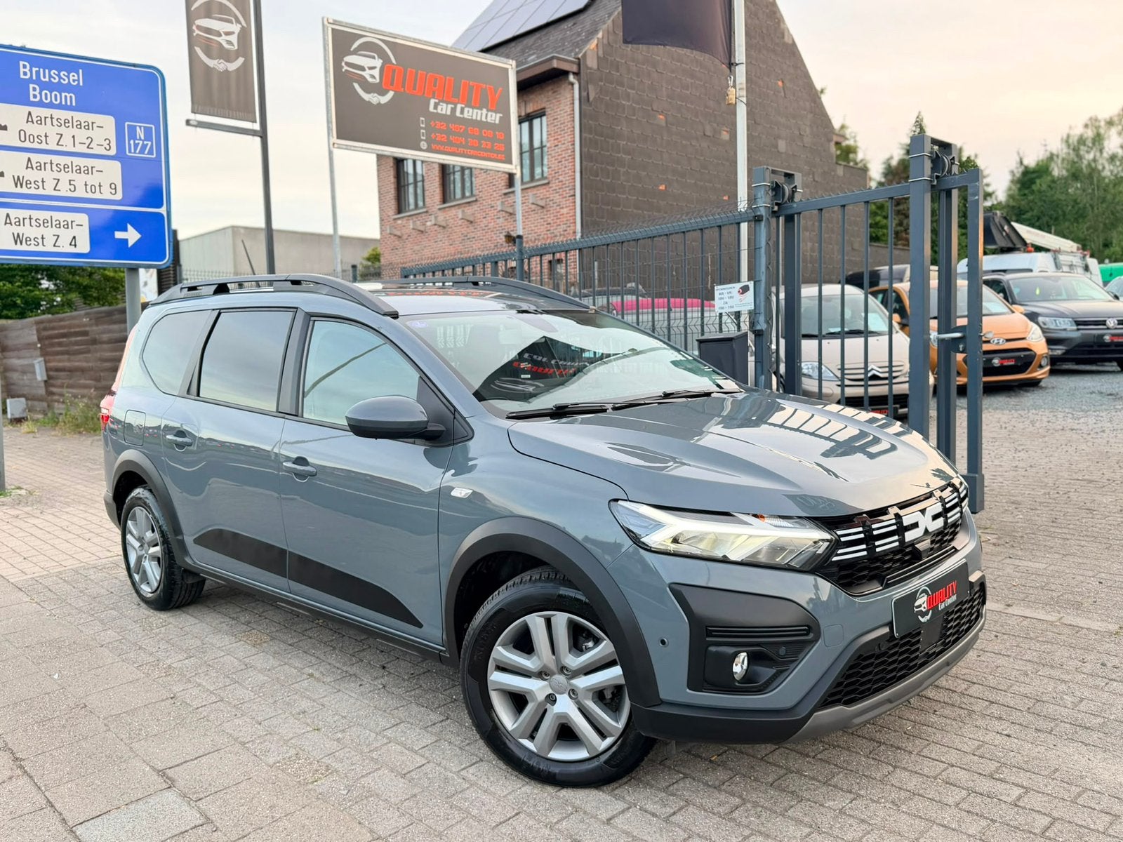 Dacia Jogger Essential 2023 043000km 7zitpl. 1.0tce 110pk, Auto's, Dacia, Voorwielaandrijving, Testrit aan huis, Stof, Euro 6