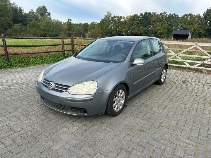VOLKSWAGEN GOLF PETROL SANS PAPIERS ! ! !, Autos, Argent ou Gris, Achat, Entreprise, Boîte manuelle