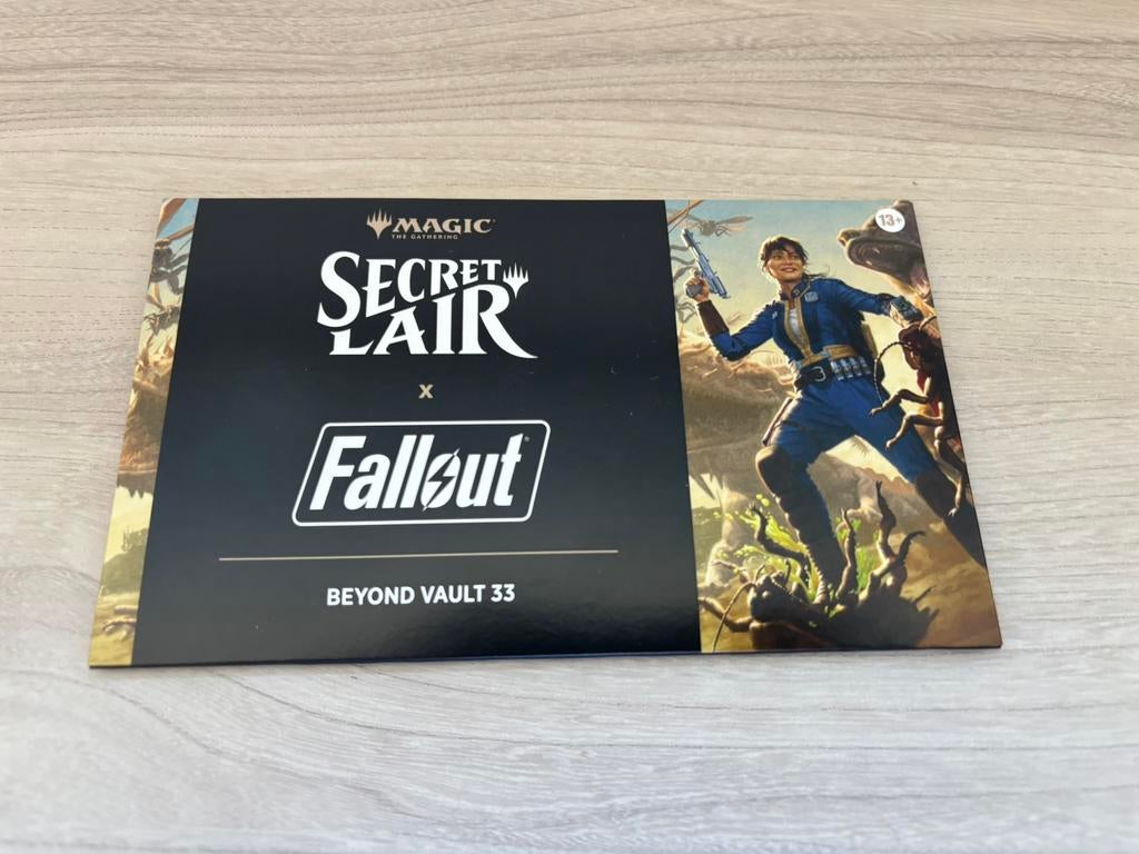 MTG Secret Lair x Fallout – Beyond Vault 33 limited edition, Ophalen of Verzenden