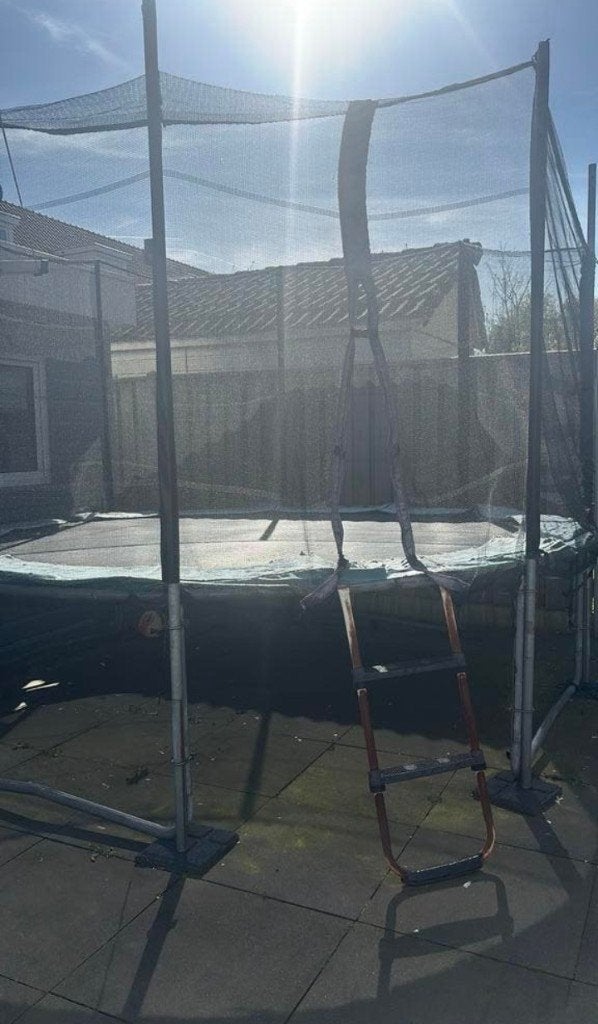 trampoline, Enfants & Bébés, Jouets | Extérieur | Trampolines, Enlèvement, Utilisé