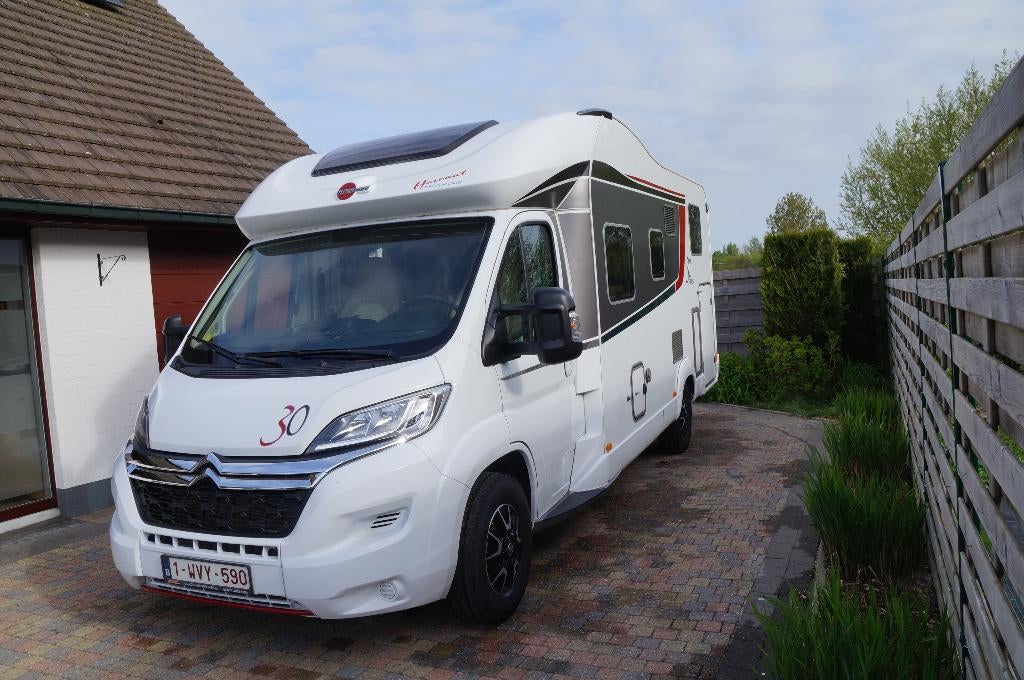 Bürstner Ixeo Time Edition 30 IT710G, Caravanes & Camping, Camping-cars, Jusqu'à 4, ESP - Contrôle de stabilité, Boîte manuelle