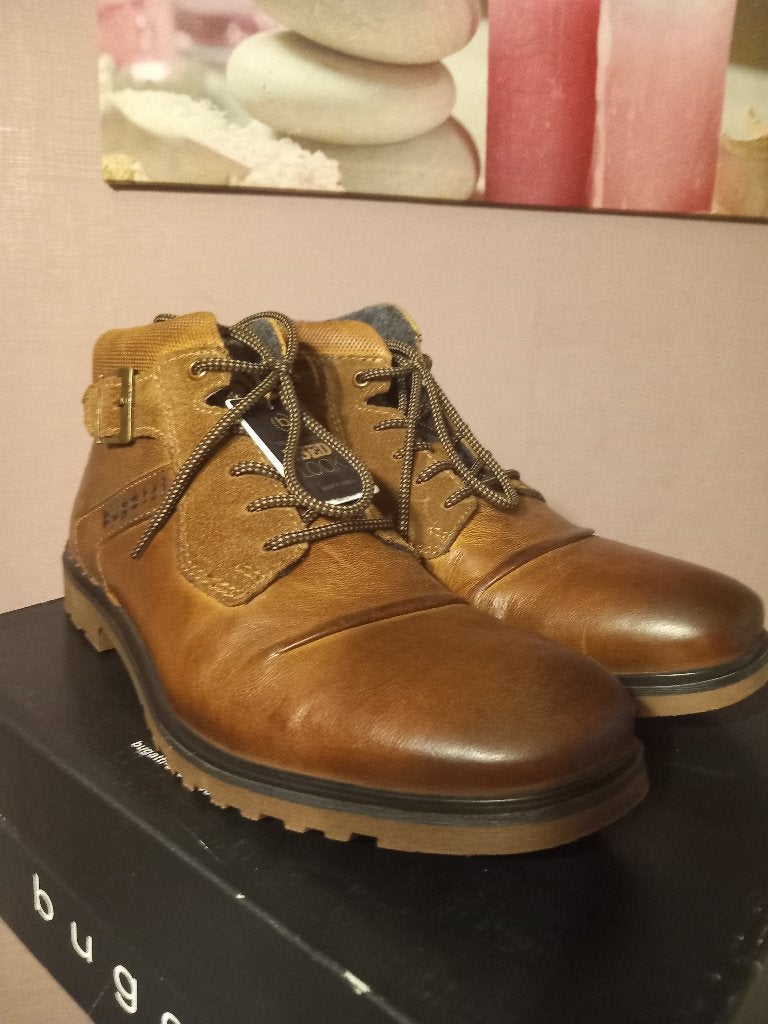 Boots bugatti 45, Vêtements | Hommes, Neuf, Bugatti, Bottes, Enlèvement ou Envoi