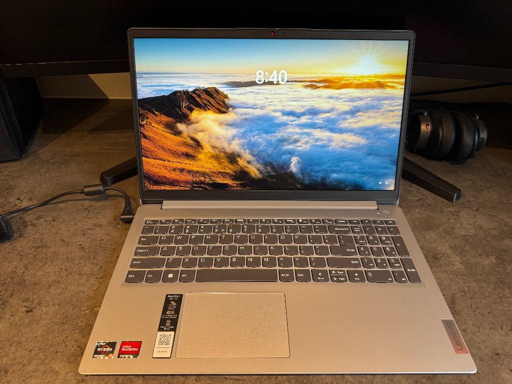 Lenovo IdeaPad 1 - Laptop - 15.6 inch - qwerty, 256 GB, 8 GB, 4 Ghz ou plus, SSD