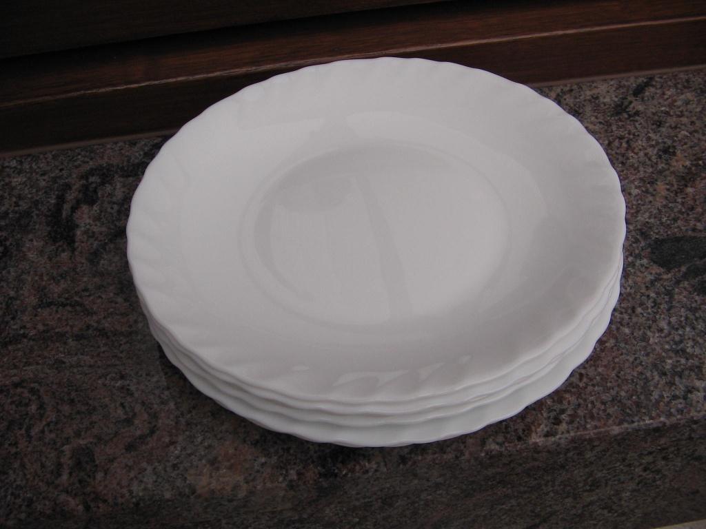 6 nieuwe arcopal dessertborden diamter 20 cm, Ophalen, Nieuw, Bord(en)