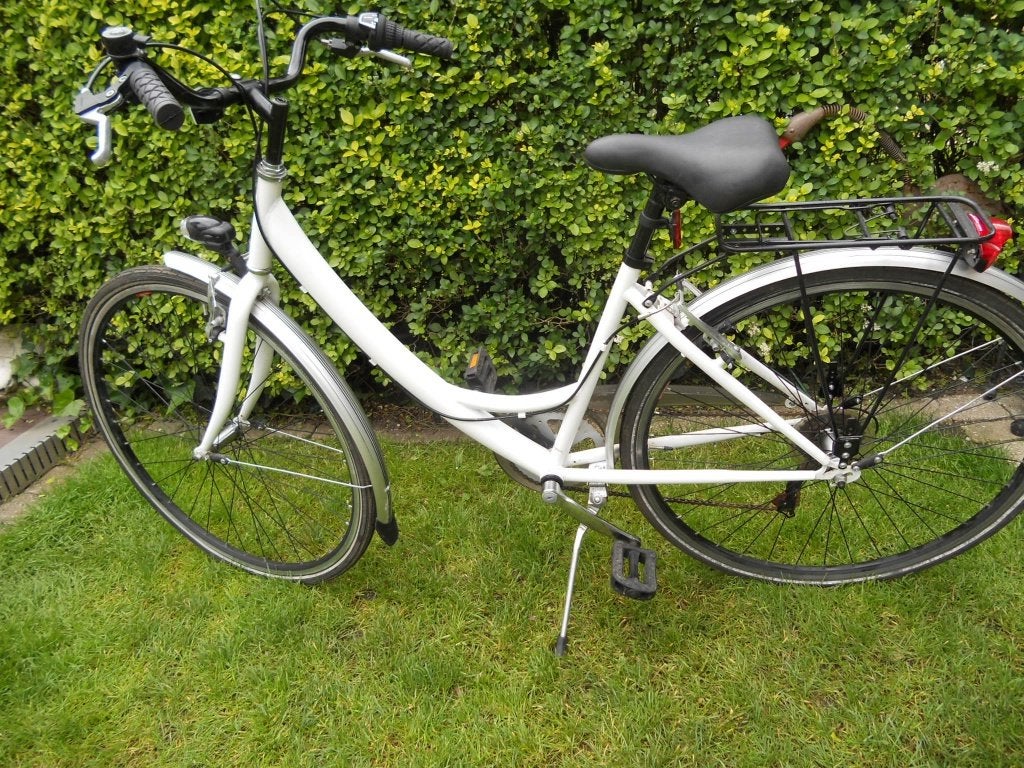 damesfiets 28 inch(kleine frame), Fietsen en Brommers, Fietsen | Dames | Damesfietsen, Ophalen, Gebruikt, Versnellingen